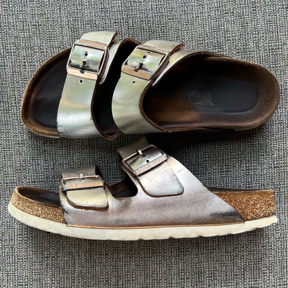 Birkenstock Arizona Metallic Silver soft footbed Sz 7 women